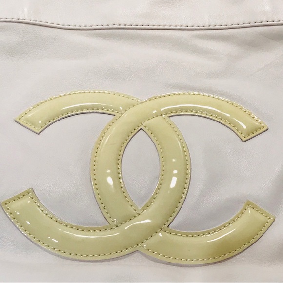 CHANEL Modern Rhodoid Chain Hobo White - Picture 4 of 8